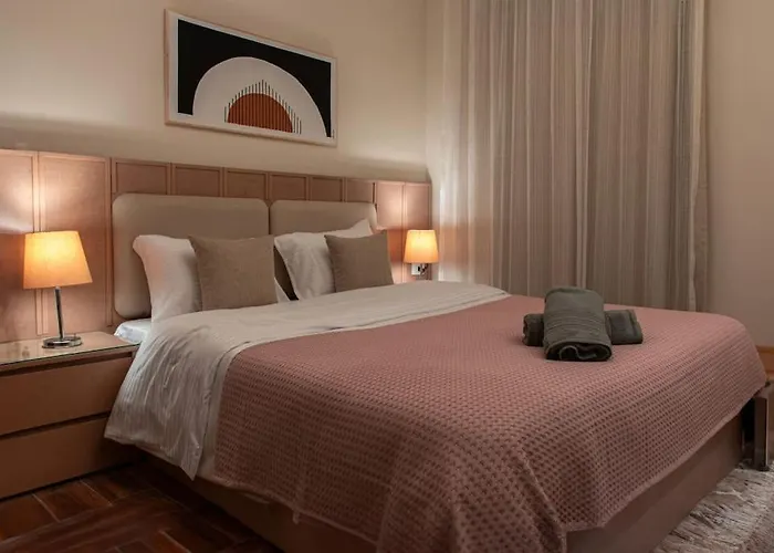 Luxury 2 Bedroom Residence By A1 - 302
