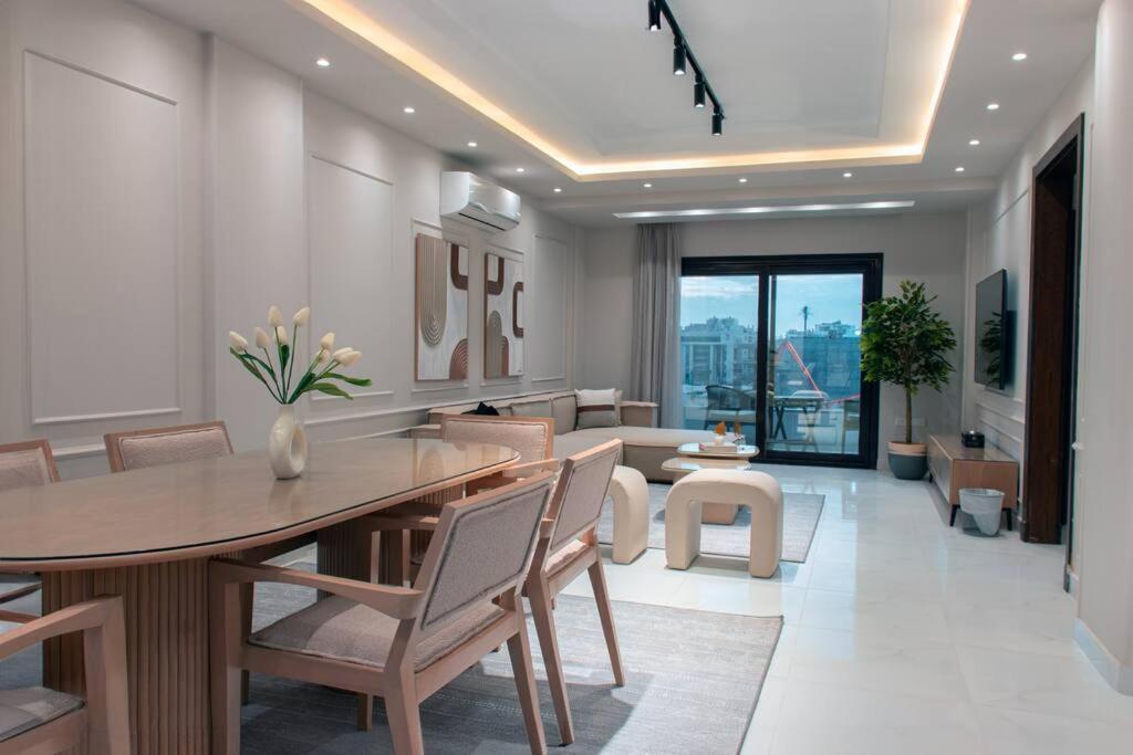 Luxury 2 Bedroom By A1 - 302 Apartment *