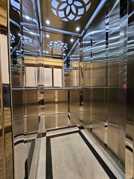 Luxury 2 Bedroom By A1 - 302 *